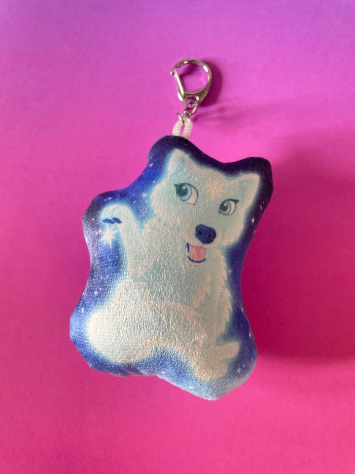 cute star wolf pillow keychain from back view